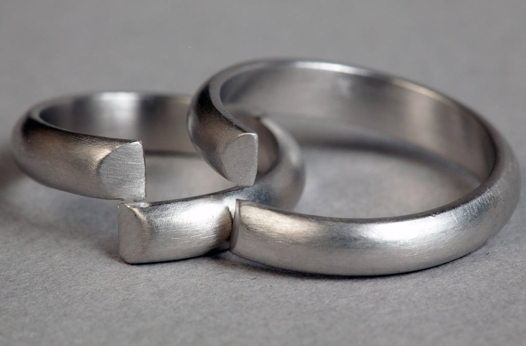 unique wedding bands